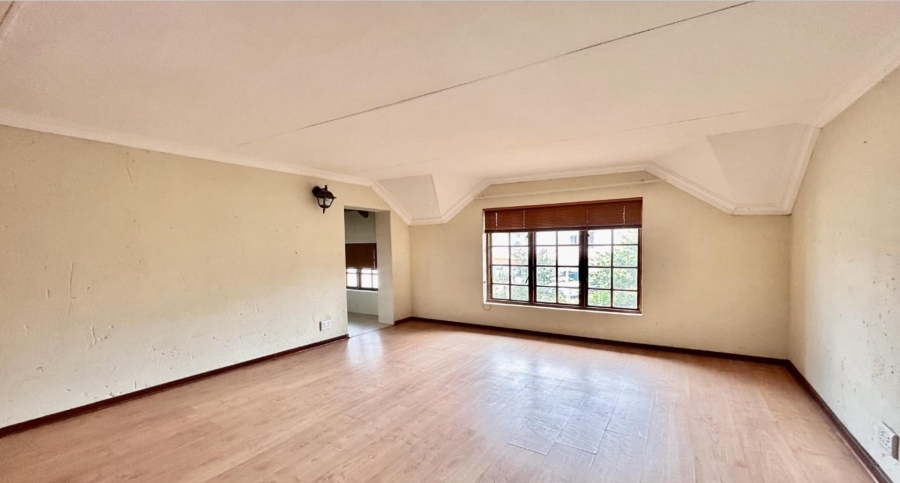 To Let 5 Bedroom Property for Rent in Melodie North West